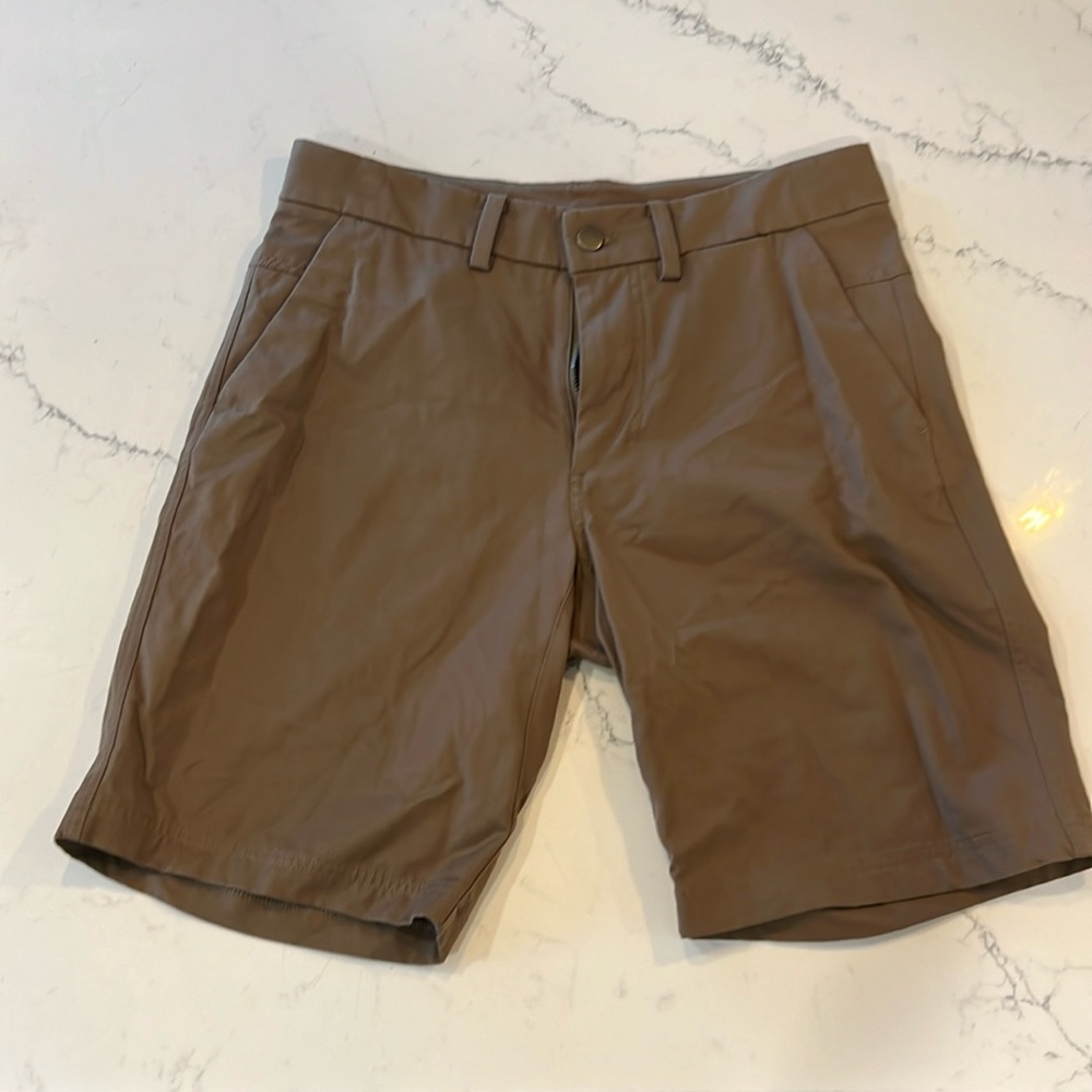 Men's Lululemon 30 shorts